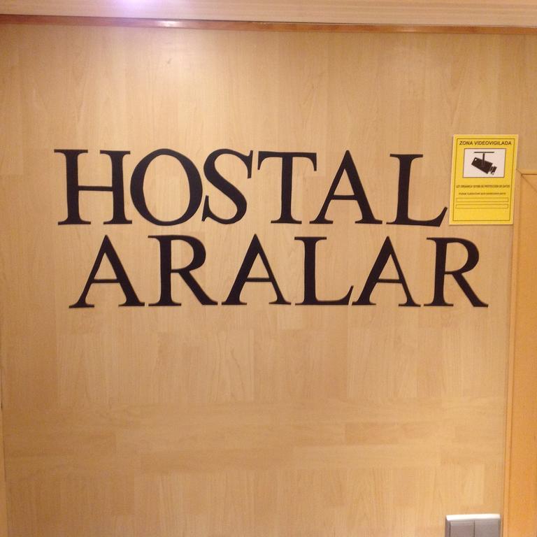 Hostal Aralar Памплона Экстерьер фото